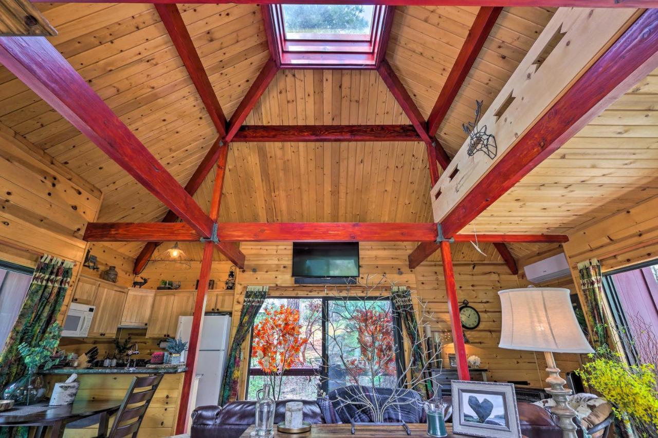 Romantic Strawberryandpine Studio Cabin With Deck! Εξωτερικό φωτογραφία