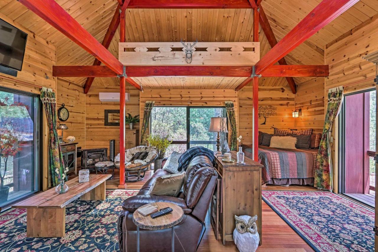 Romantic Strawberryandpine Studio Cabin With Deck! Εξωτερικό φωτογραφία