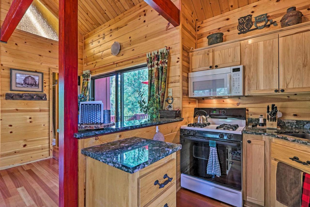 Romantic Strawberryandpine Studio Cabin With Deck! Εξωτερικό φωτογραφία
