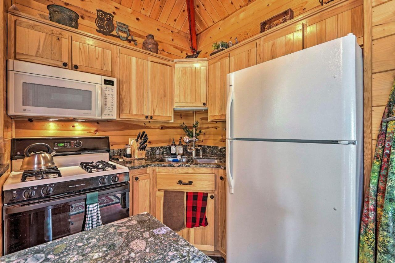 Romantic Strawberryandpine Studio Cabin With Deck! Εξωτερικό φωτογραφία